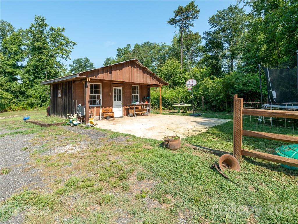 207 Plonk Road Dallas, NC 28034 - Photo 27 of 34 Gallery Image 27