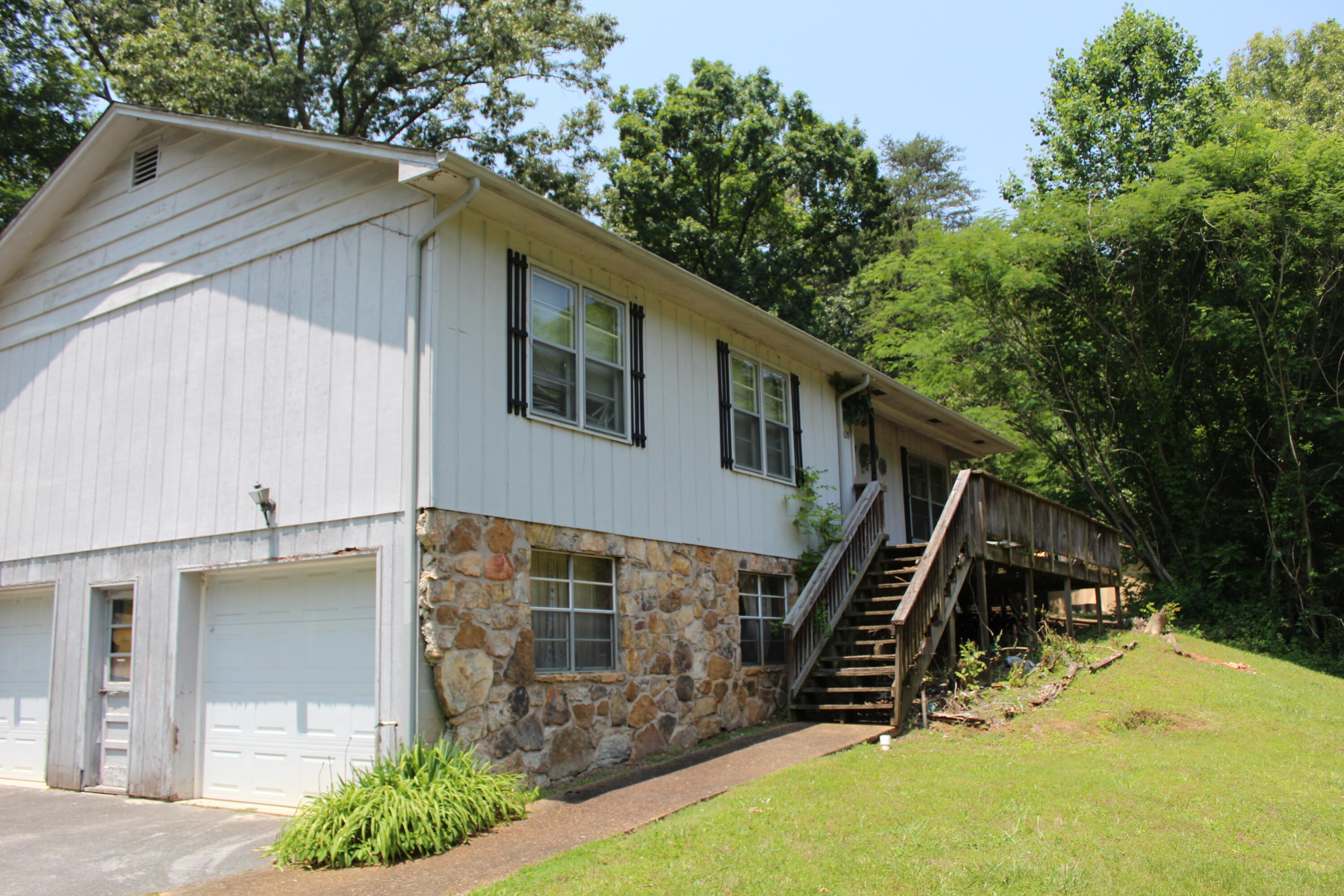 620 Clift Road Soddy Daisy, TN 37379 - Photo 4 of 4 IMG_6882