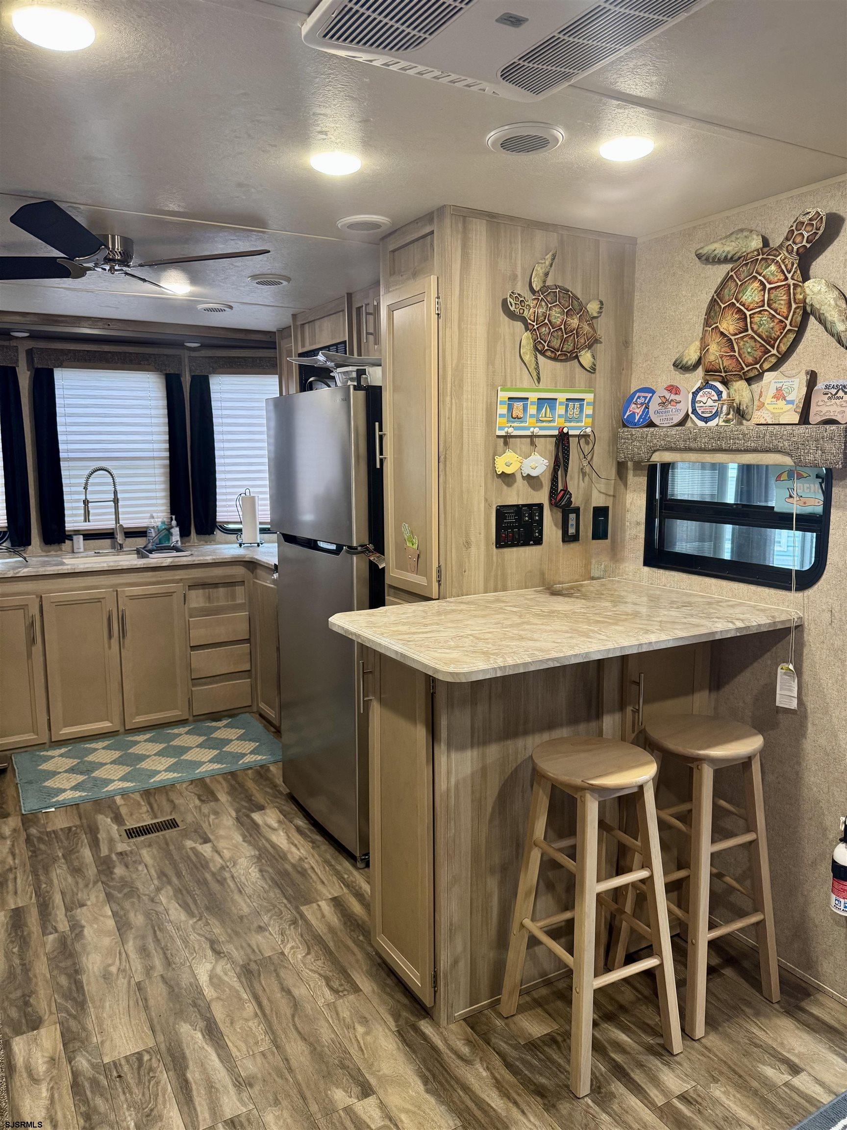 516 Rte Us 9 North Marmora, NJ 08223 - Photo 8 of 17