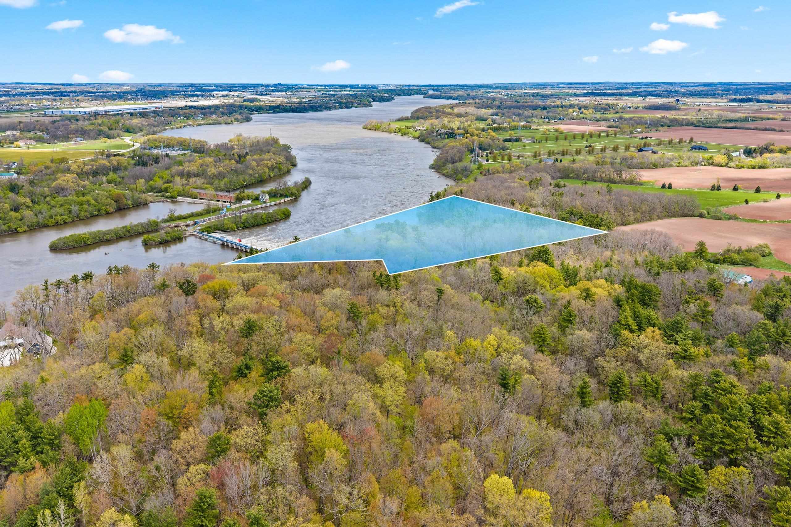 Old Military Road De Pere, WI 54115 - Photo 1 of 20 Gallery Image 1