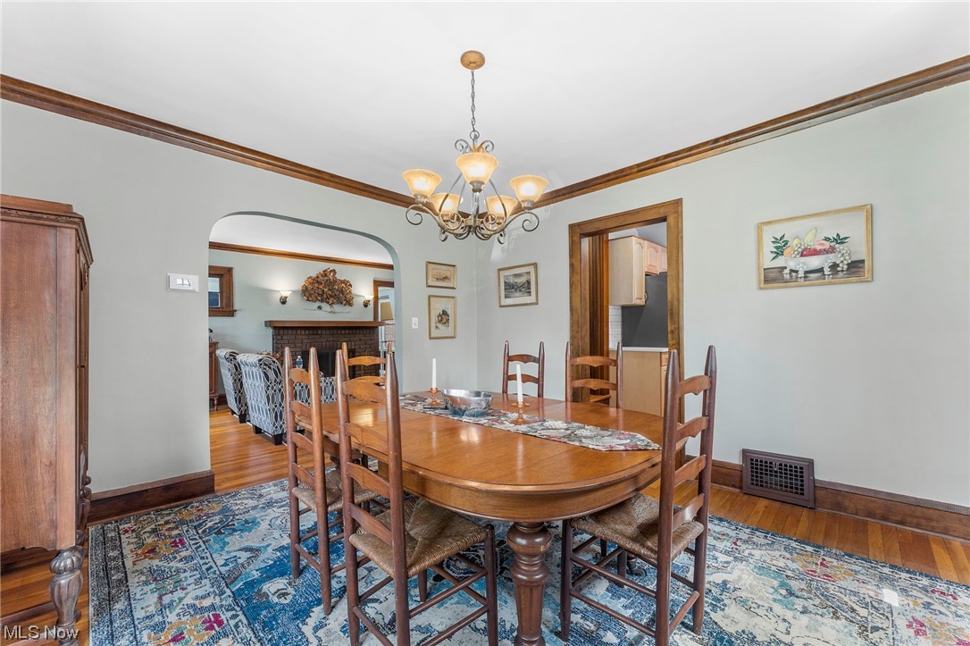 2627 Eaton Road University Heights, OH 44118 - Photo 8 of 34 Gallery Image 8