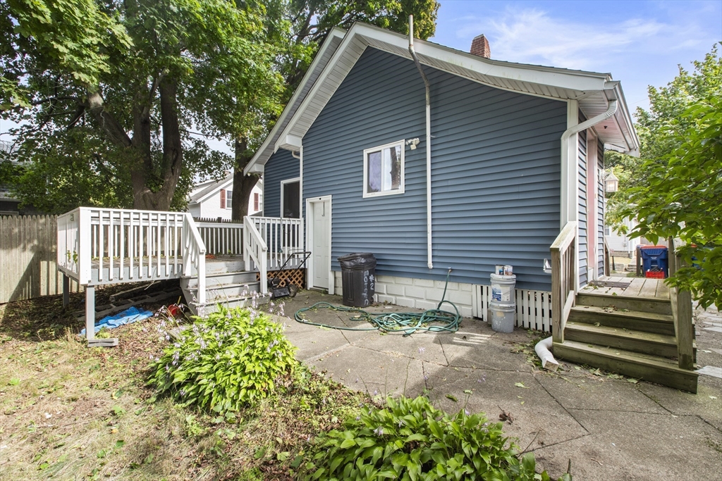 52 Cherry Street Fairhaven, MA 02719 - Photo 6 of 21