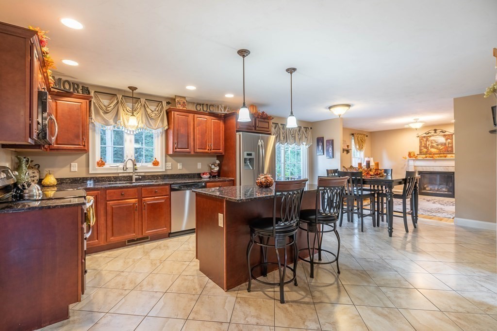 2 Camden Drive Auburn, MA 01501 - Photo 12 of 36 Gallery Image 12