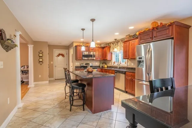 $775,000 | 2 Camden Drive, Auburn, MA 01501