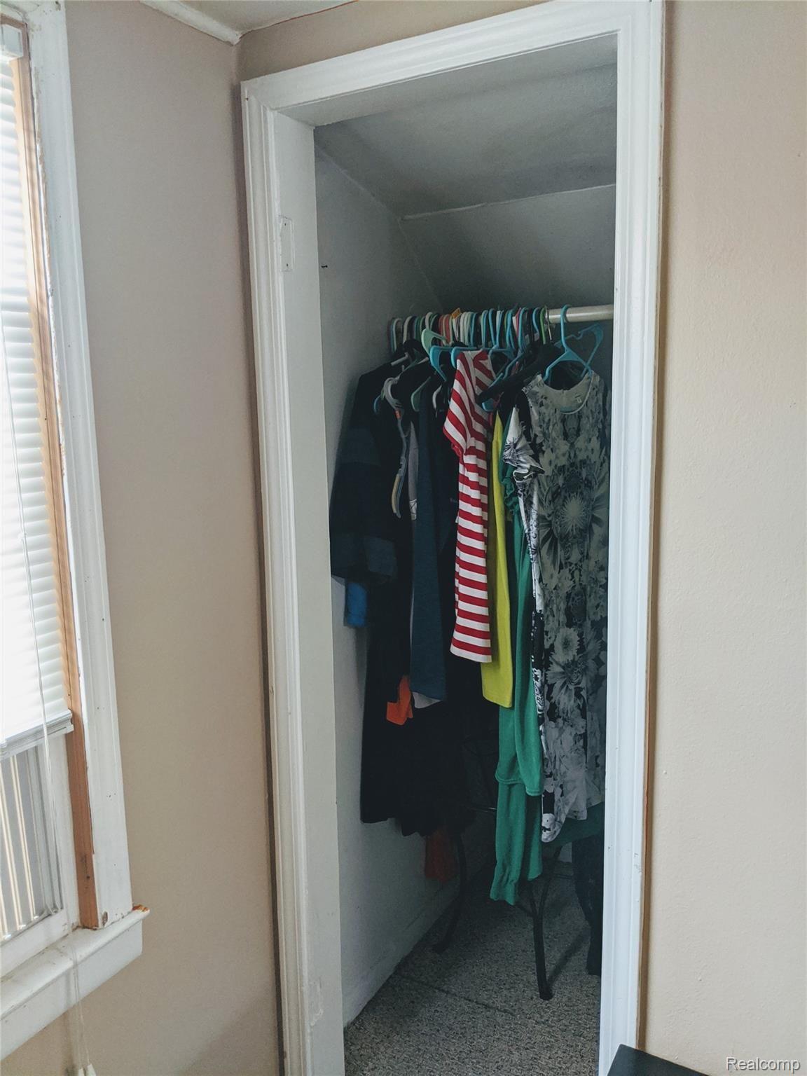 6627 Pelham Road Allen Park, MI 48101 - Photo 24 of 34 3 closets in upstairs bedroom