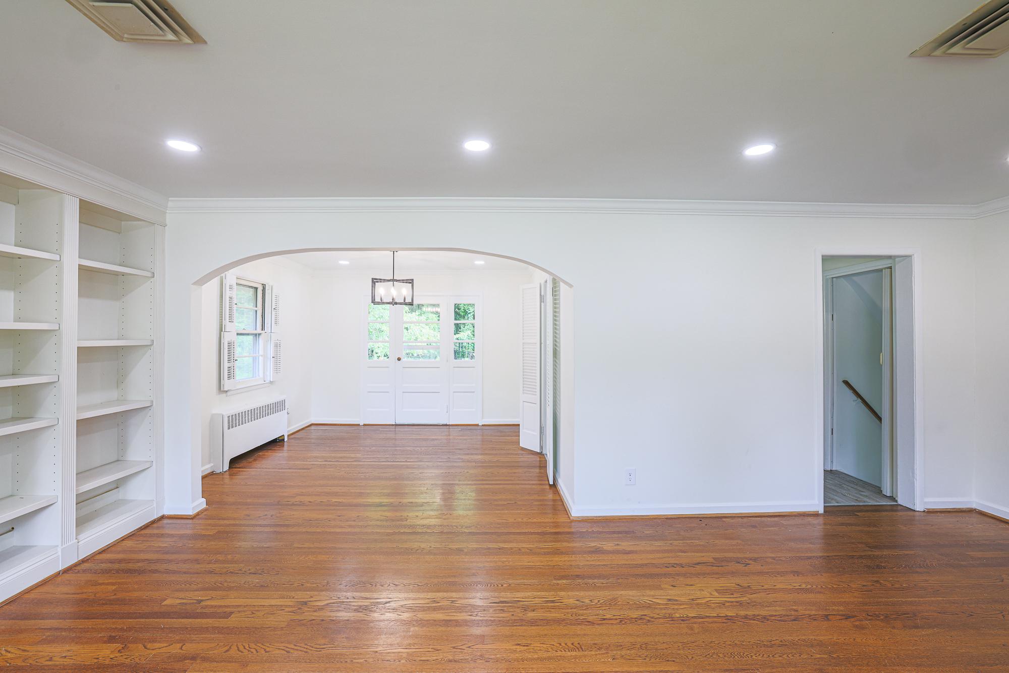 2302 Farringdon Road Baltimore, MD 21209 - Photo 5 of 19 Living/dining room area 2
