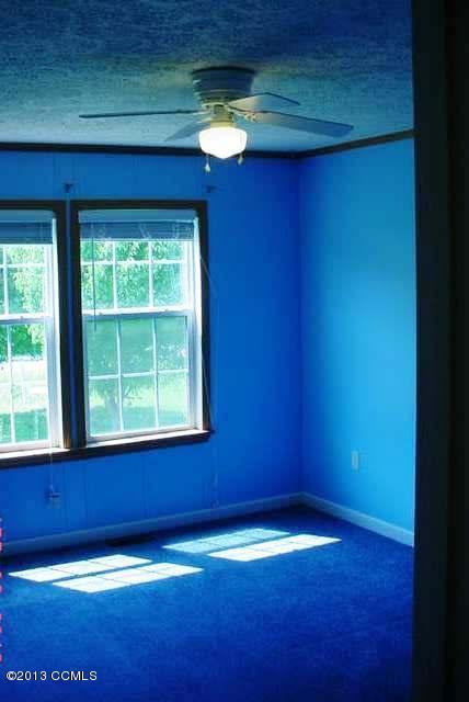 280 Norris Road Swansboro, NC 28584 - Photo 7 of 16 Blue bedroom 3