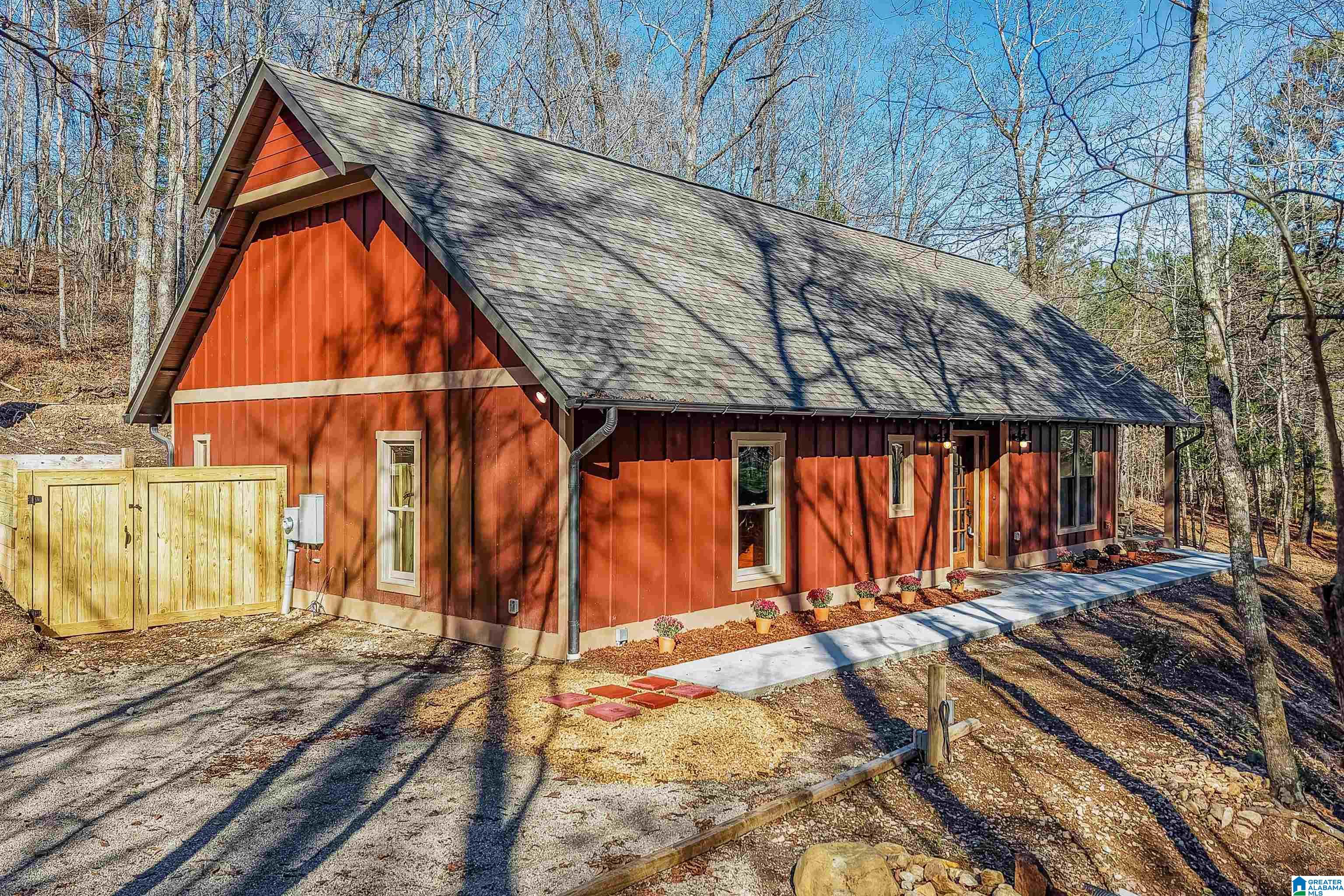 4587 Cabin Road Bessemer, AL 35022 - Photo 2 of 67 Gallery Image 2