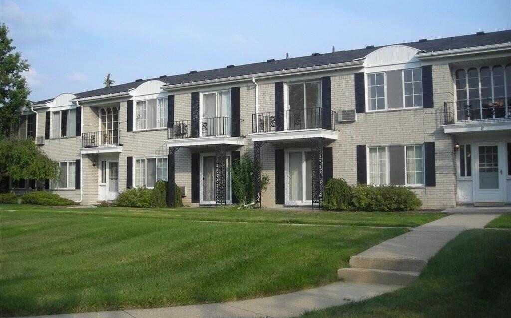 100 West Hickory Grove Road Bloomfield Hills, MI 48304 - Photo 1 of 19 00