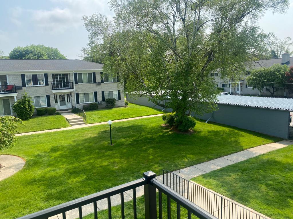 100 West Hickory Grove Road Bloomfield Hills, MI 48304 - Photo 2 of 19 06
