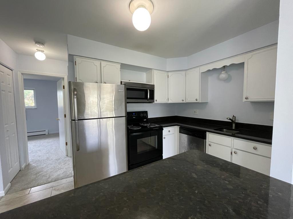 100 West Hickory Grove Road Bloomfield Hills, MI 48304 - Photo 10 of 19 18