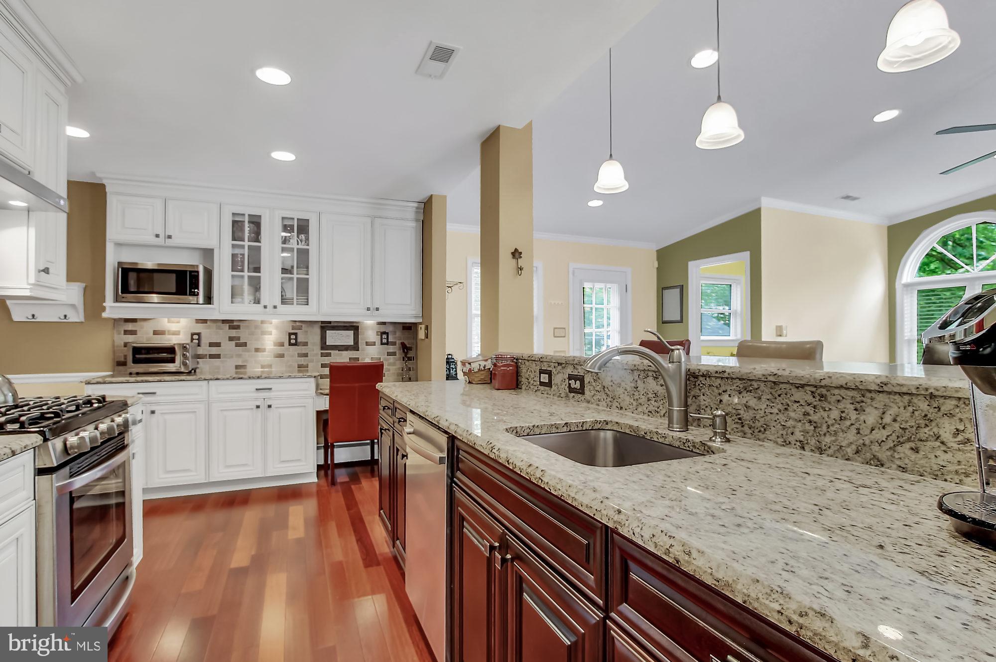 9039 Dunloggin Road Ellicott City, MD 21042 - Photo 7 of 35