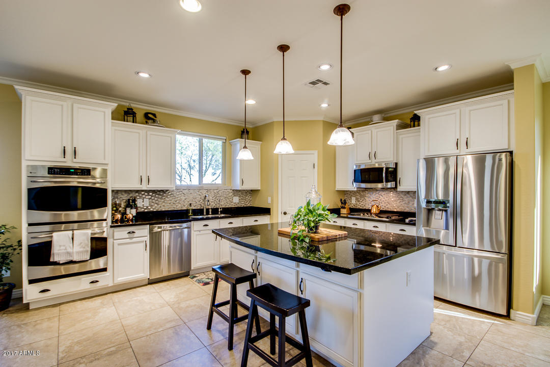7586 South Boxelder Street Gilbert, AZ 85298 - Photo 4 of 34 ktchflier