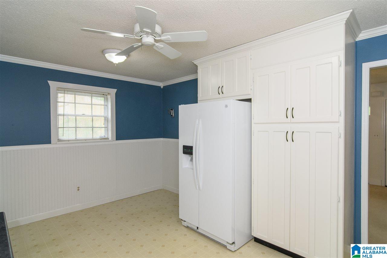 548 Overhill Drive Pelham, AL 35124 - Photo 7 of 32