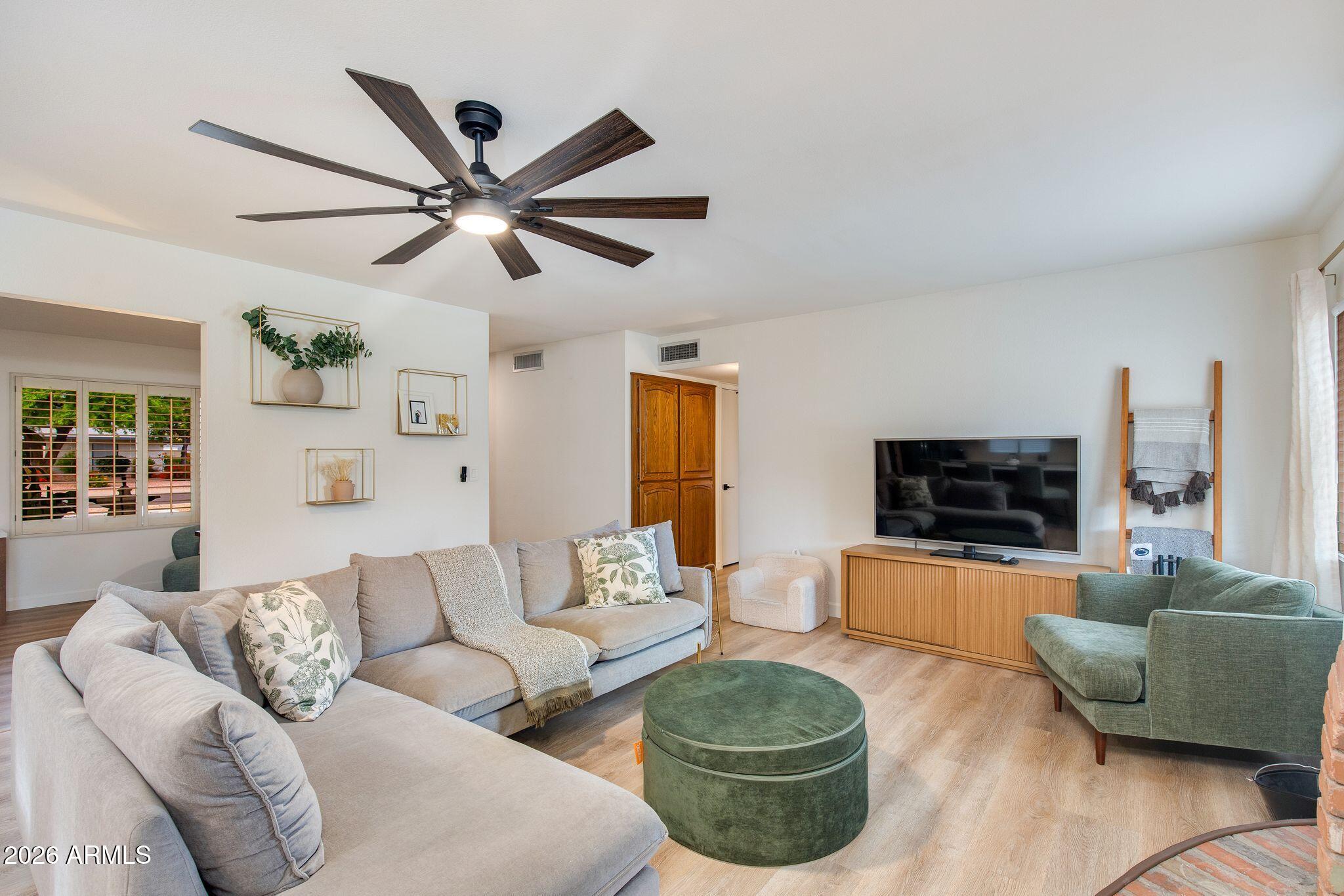 4835 East Presidio Road Phoenix, AZ 85032 - Photo 13 of 30 Family Room
