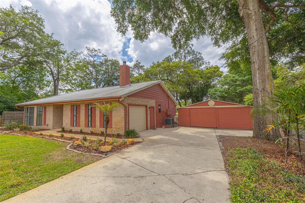 205 Angeles Road DeBary, FL 32713 - Photo 4 of 33