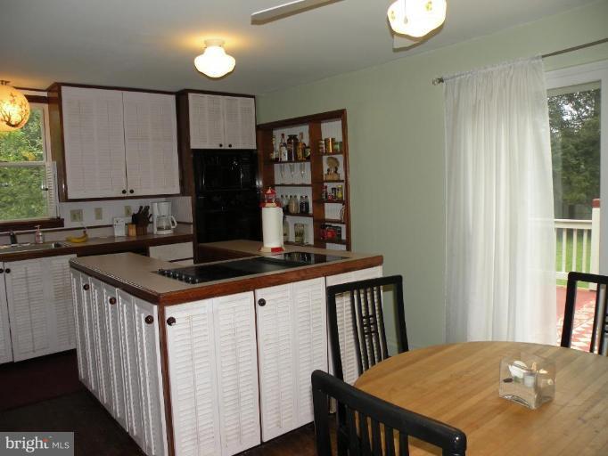 719 Cliveden Road Pikesville, MD 21208 - Photo 7 of 15 Kitchen