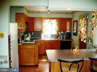497 Klockner Road Hamilton, NJ 08619 - Photo 4 of 6