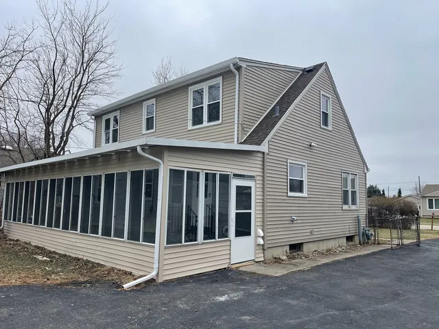$385,000 | 7545 Beloit Avenue, Bridgeview, IL 60455