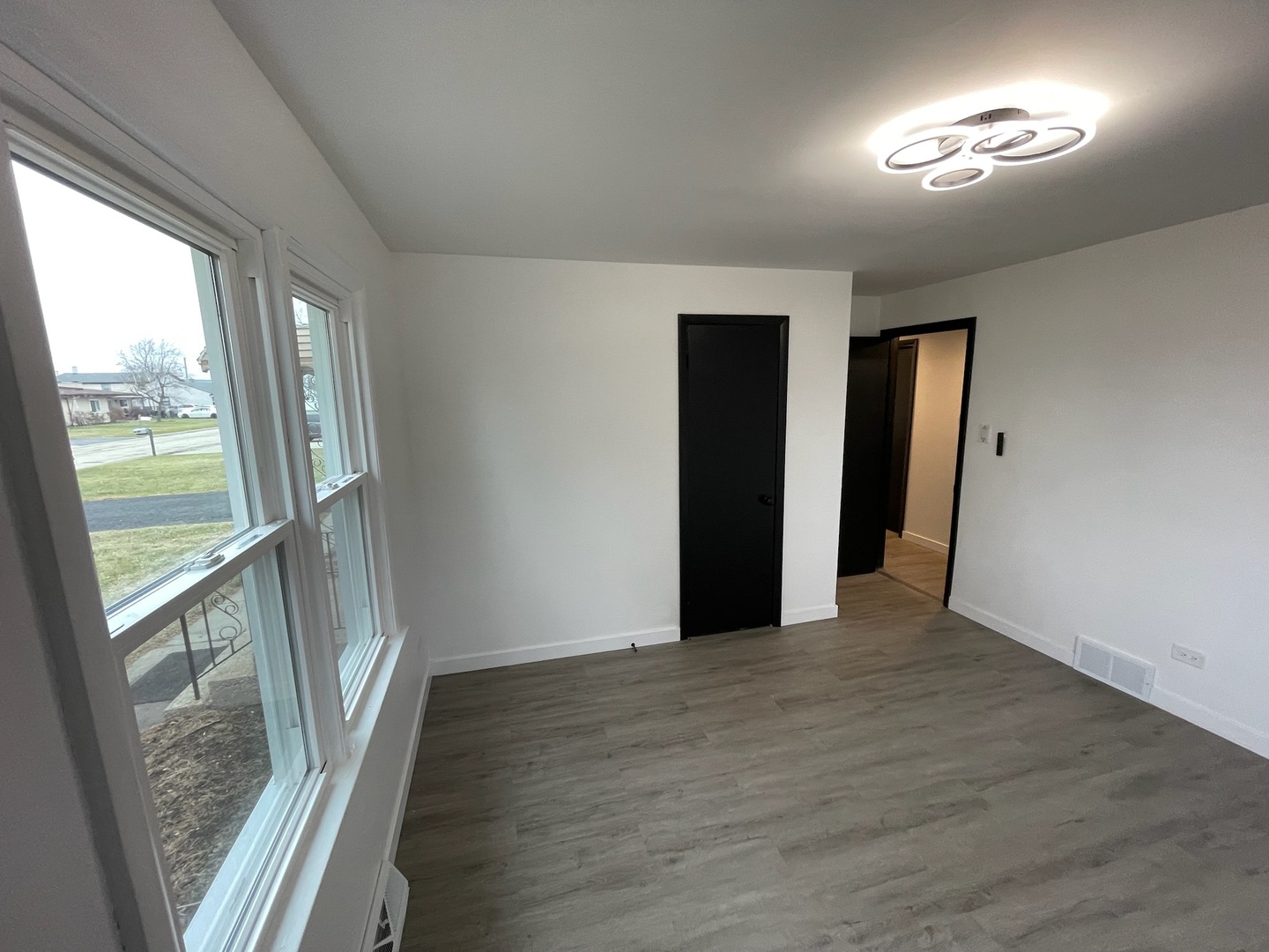 7545 Beloit Avenue Bridgeview, IL 60455 - Photo 14 of 43