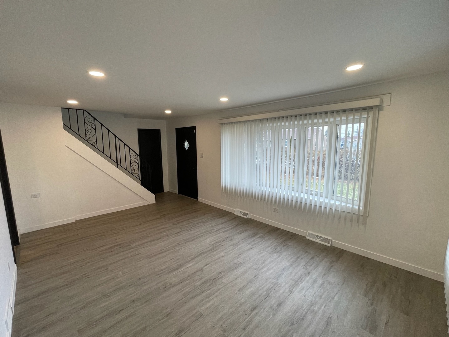 7545 Beloit Avenue Bridgeview, IL 60455 - Photo 5 of 43