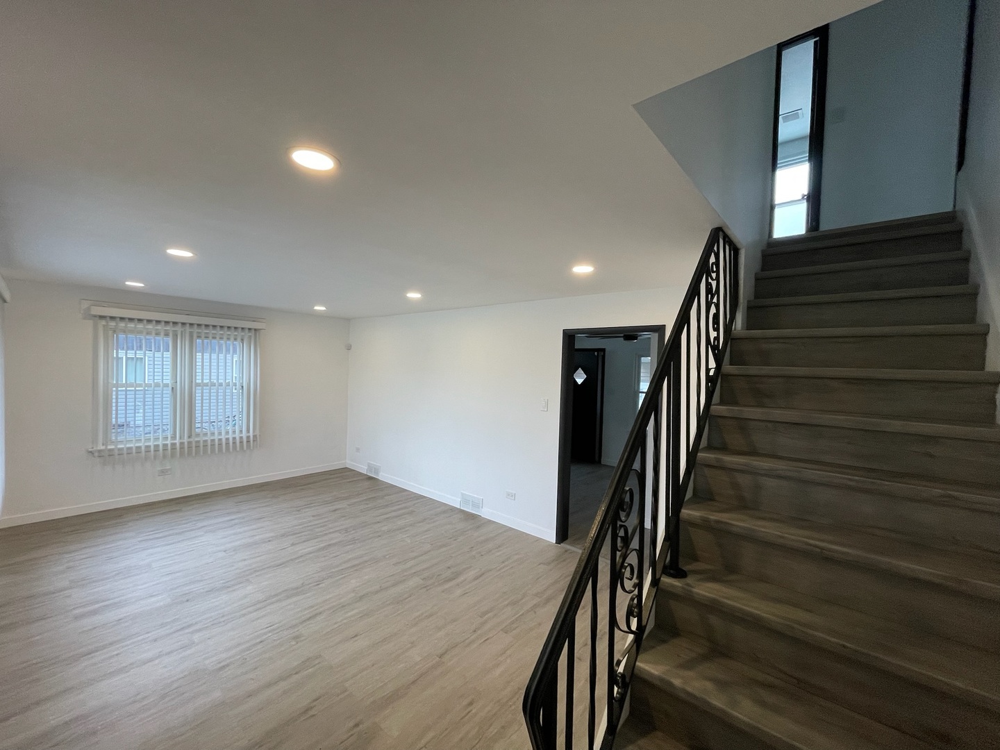 7545 Beloit Avenue Bridgeview, IL 60455 - Photo 6 of 43