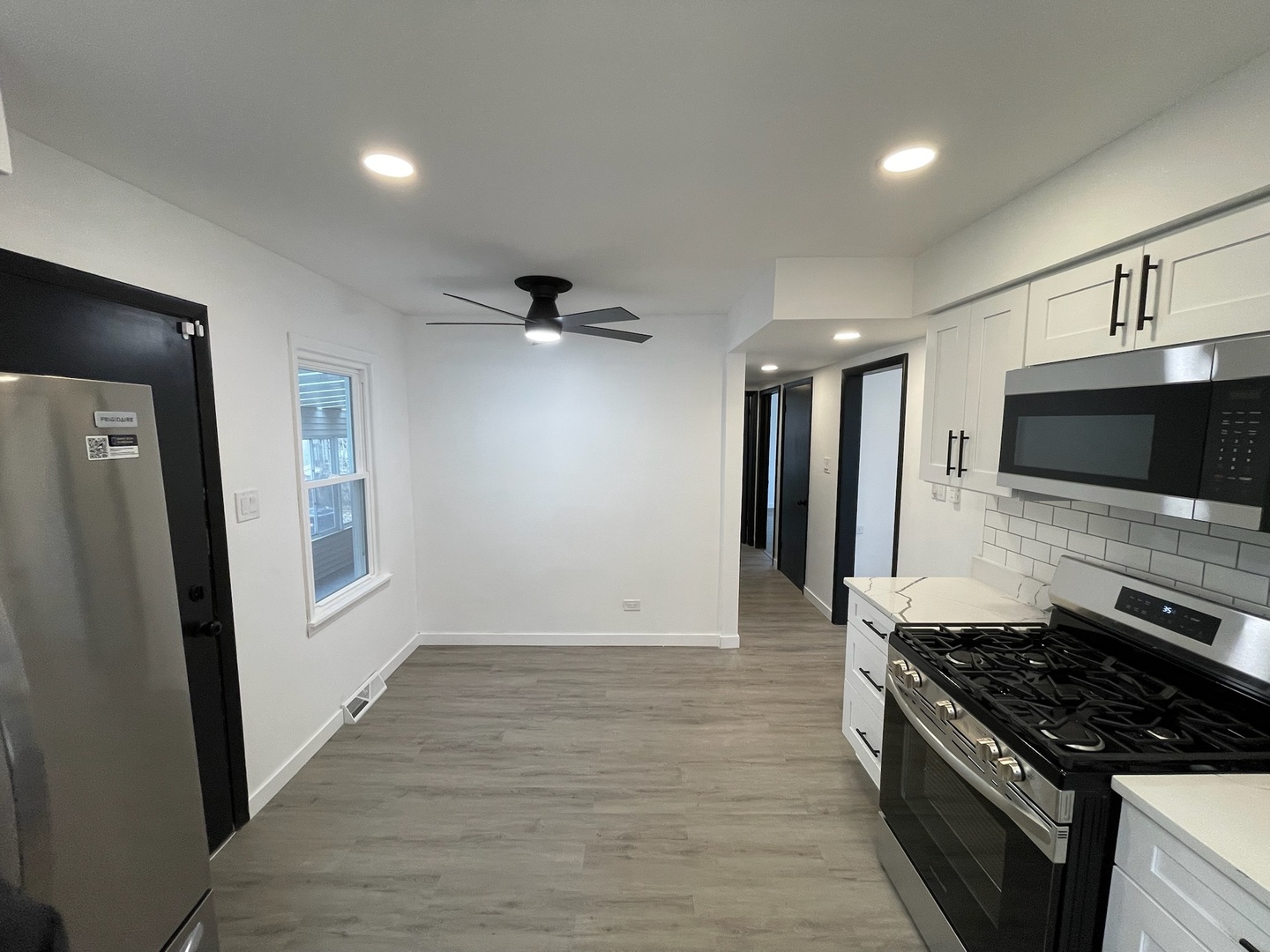 7545 Beloit Avenue Bridgeview, IL 60455 - Photo 10 of 43