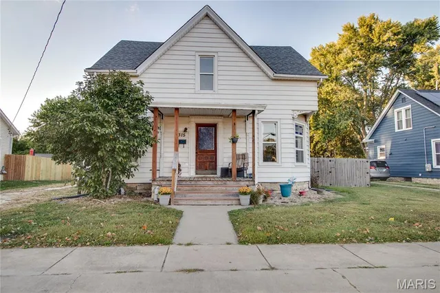 $140,000 | 315 East Prairie Street, Jerseyville, IL 62052