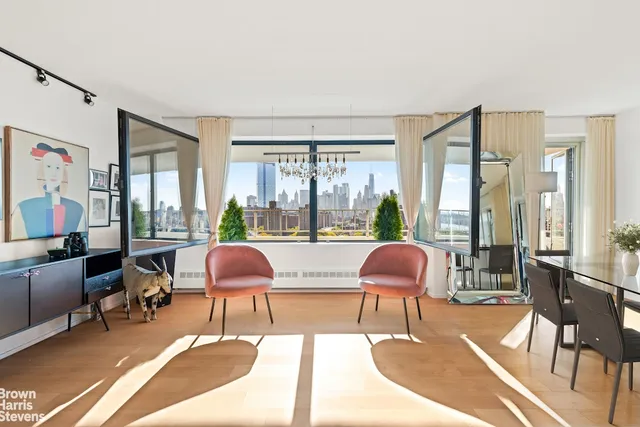 $895,000 | 570 Grand Street, Unit J1901 | Lower East Side