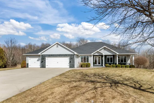 $820,000 | W7516 Molly Marie Court, Greenville, WI 54942