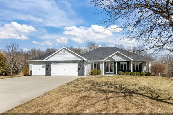 $820,000 | W7516 Molly Marie Court, Greenville, WI 54942