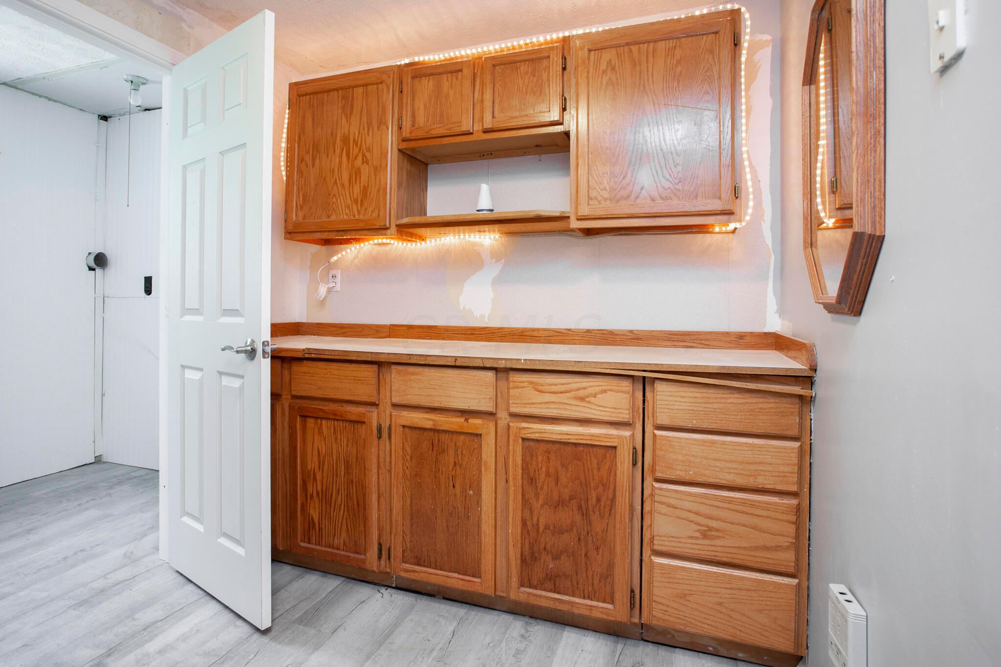 6388 Dalewood Road Columbus, OH 43229 - Photo 21 of 22 Lower Level utility area and Laundry