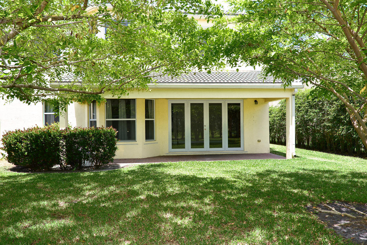 9748 Roche Place Wellington, FL 33414 - Photo 30 of 36 Olympia-large-033-Olympia24-1499x1000-72