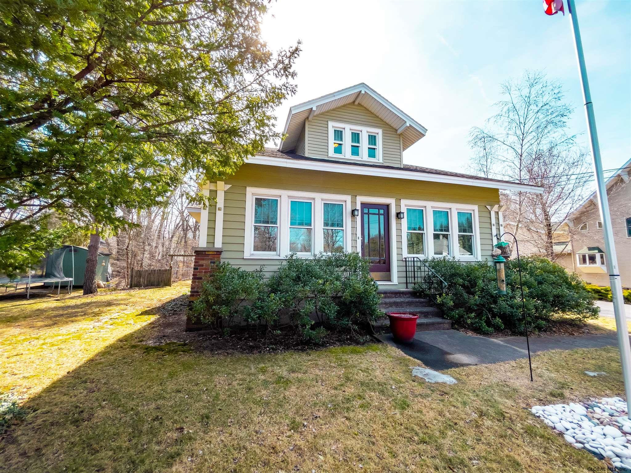 2894 Troy Schenectady Road Niskayuna, NY 12309 - Photo 1 of 39 Photo 1