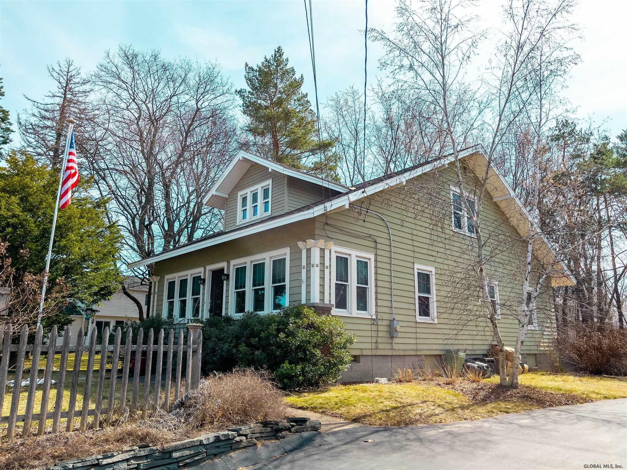 2894 Troy Schenectady Road Niskayuna, NY 12309 - Photo 4 of 39 Photo 4