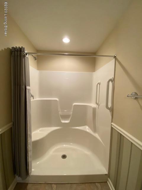 6716 Renate Road Louisville, KY 40291 - Photo 17 of 20 IMG_0581