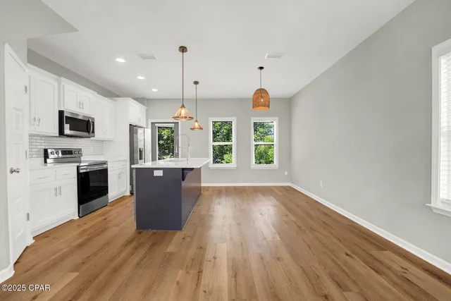 $2,200 | 408 Raven Lane, Panama City, FL 32404