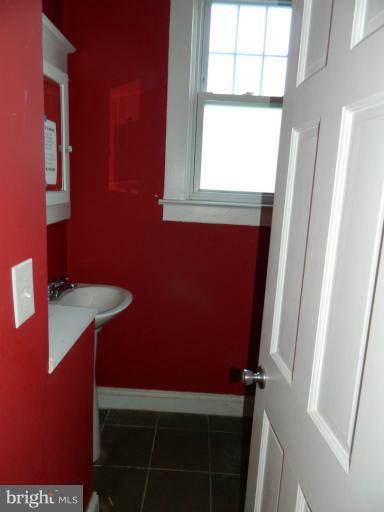 4 Edmondson Ridge Road Baltimore, MD 21228 - Photo 6 of 23 Half Bath