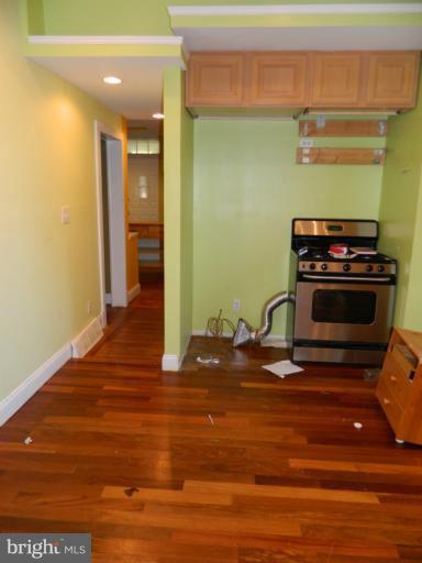 4 Edmondson Ridge Road Baltimore, MD 21228 - Photo 9 of 23 Kitchen
