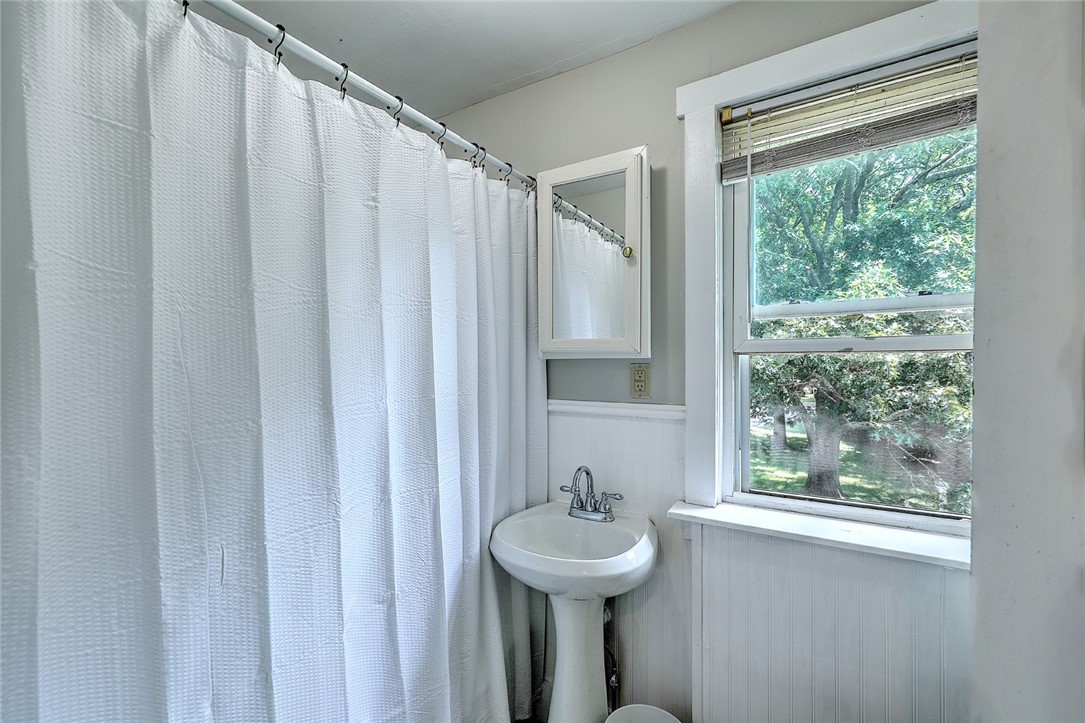 225 Custer Street Warwick, RI 02889 - Photo 16 of 19