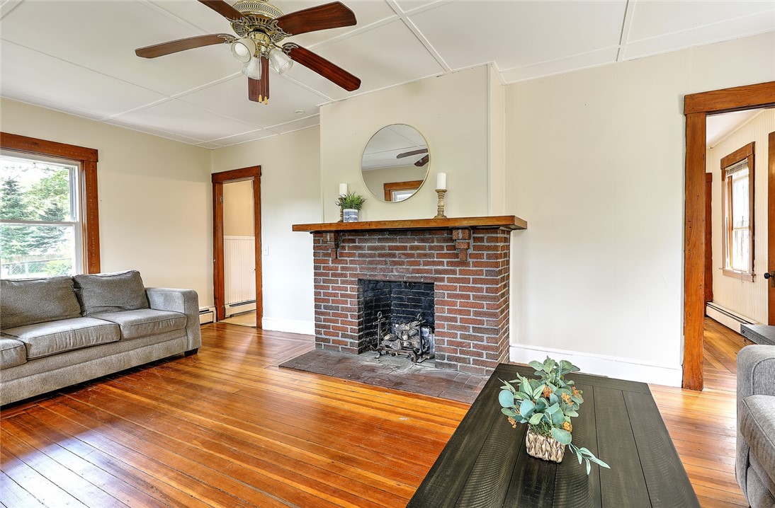 225 Custer Street Warwick, RI 02889 - Photo 7 of 19