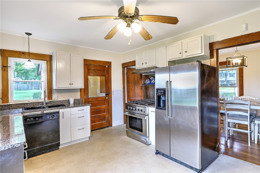 225 Custer Street Warwick, RI 02889 - Photo 8 of 19