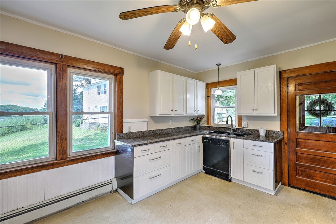 225 Custer Street Warwick, RI 02889 - Photo 9 of 19