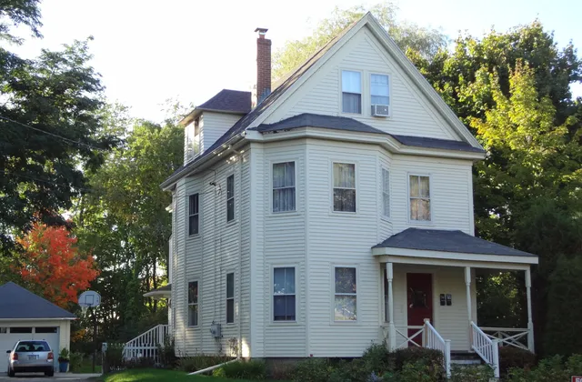 $650,000 | 172 East Main Street, Yarmouth, ME 04096