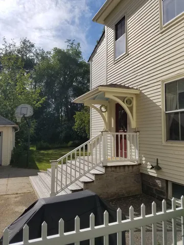 $650,000 | 172 East Main Street, Yarmouth, ME 04096