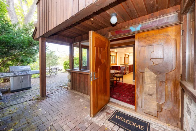 $675,000 | 1540 Jones Drive, Ann Arbor, MI 48105