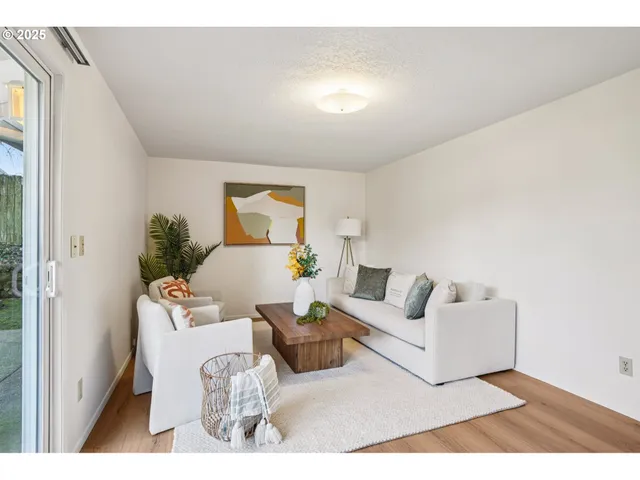 $425,000 | 1208 Southeast 209th Avenue, Gresham, OR 97030