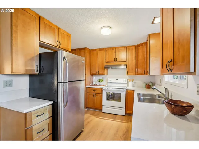 $425,000 | 1208 Southeast 209th Avenue, Gresham, OR 97030