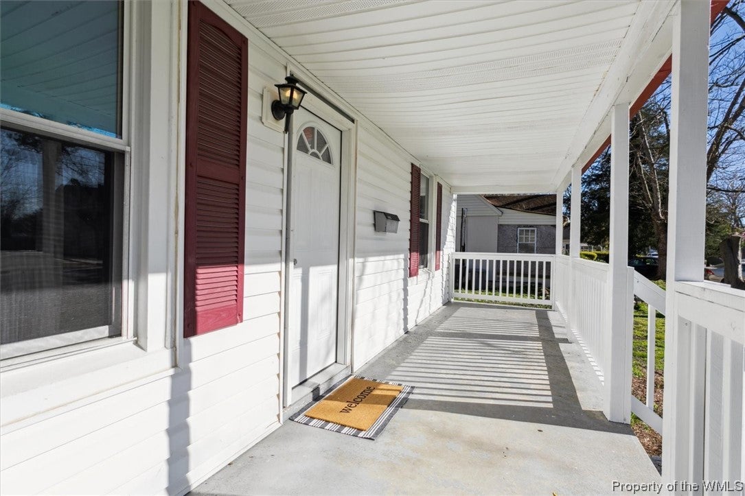 446 Raleigh Avenue Hampton, VA 23661 - Photo 3 of 23 Gallery Image 3