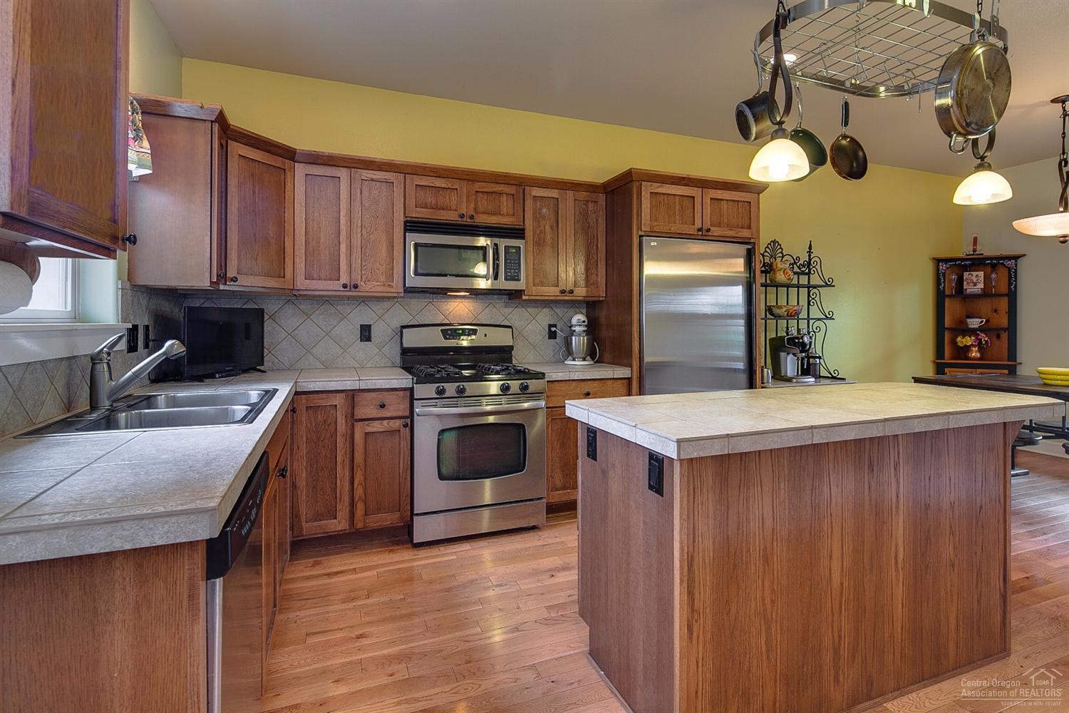 62769 Hawkview Road Bend, OR 97701 - Photo 8 of 24 Additional Photo